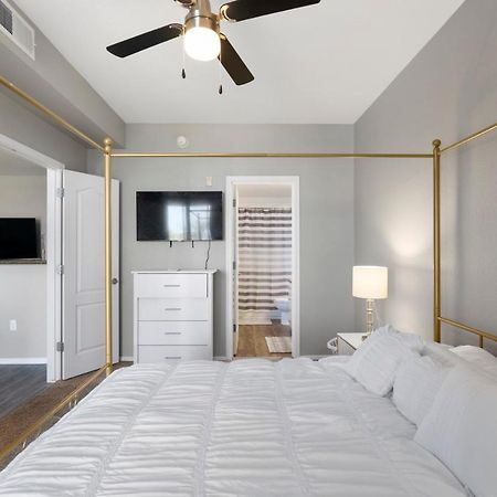 Luxury Mountain View 2Br With Balcony Located In Scottsdale Exterior photo