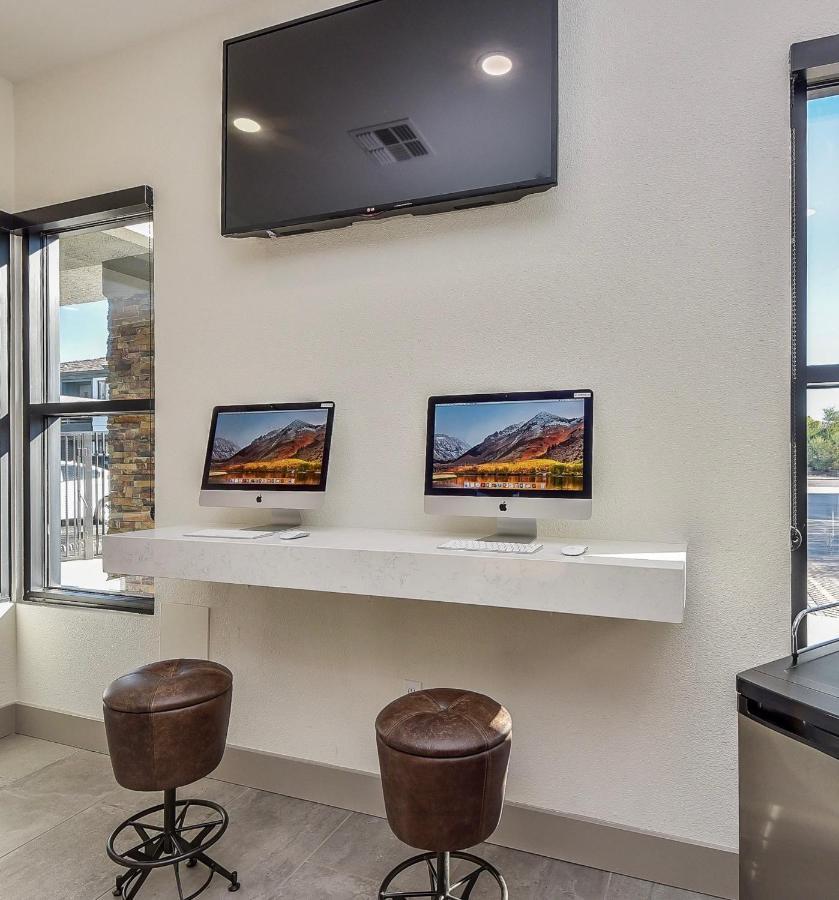 Luxury Mountain View 2Br With Balcony Located In Scottsdale Exterior photo