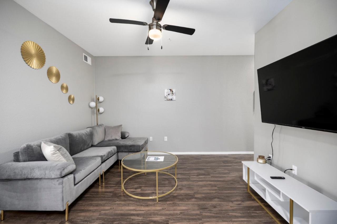 Luxury Mountain View 2Br With Balcony Located In Scottsdale Exterior photo