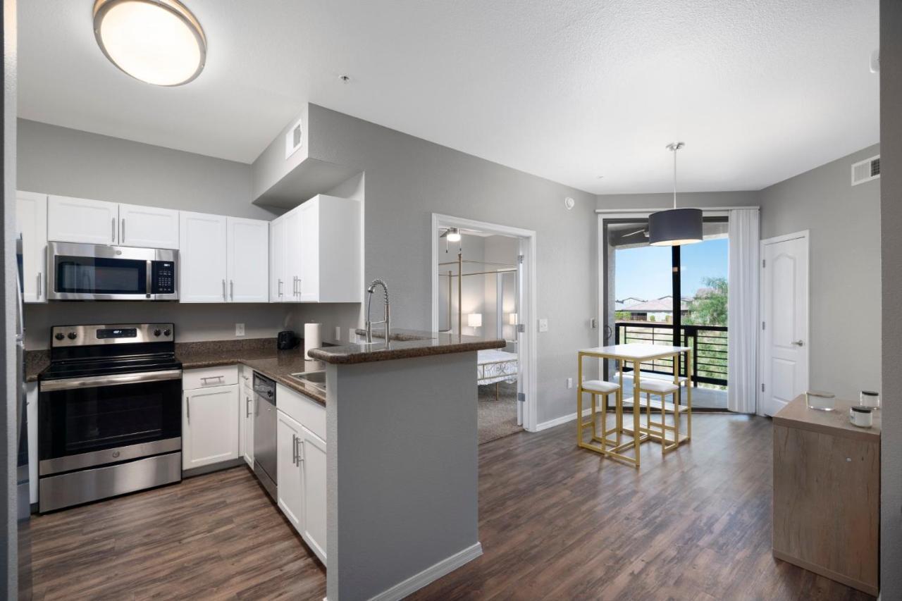 Luxury Mountain View 2Br With Balcony Located In Scottsdale Exterior photo