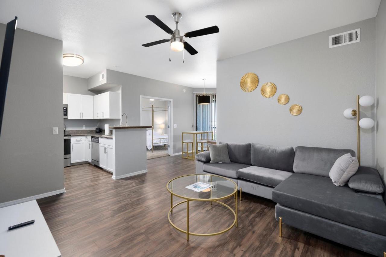Luxury Mountain View 2Br With Balcony Located In Scottsdale Exterior photo