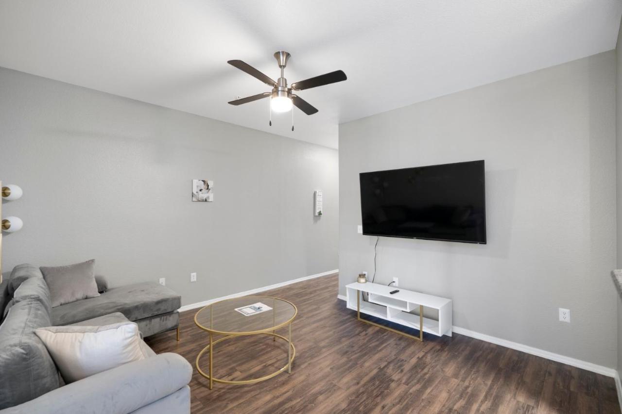 Luxury Mountain View 2Br With Balcony Located In Scottsdale Exterior photo