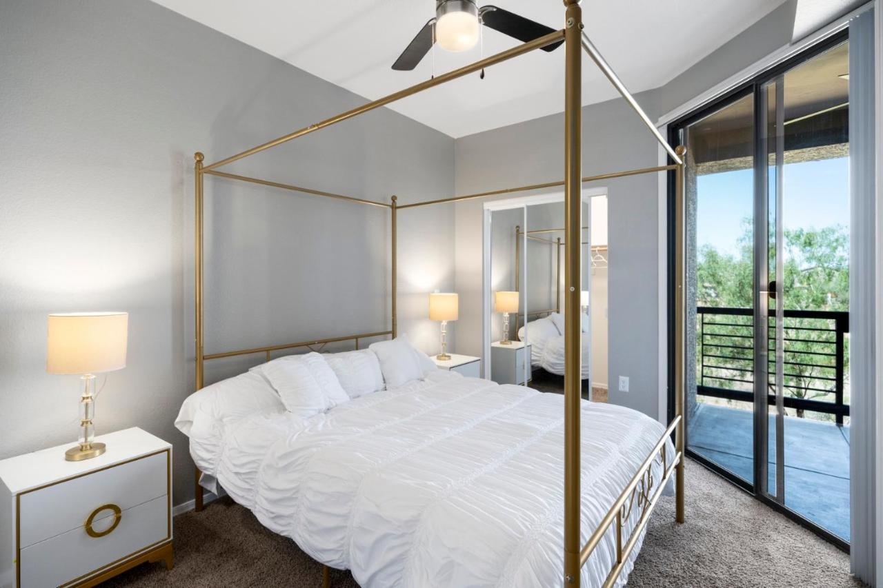 Luxury Mountain View 2Br With Balcony Located In Scottsdale Exterior photo